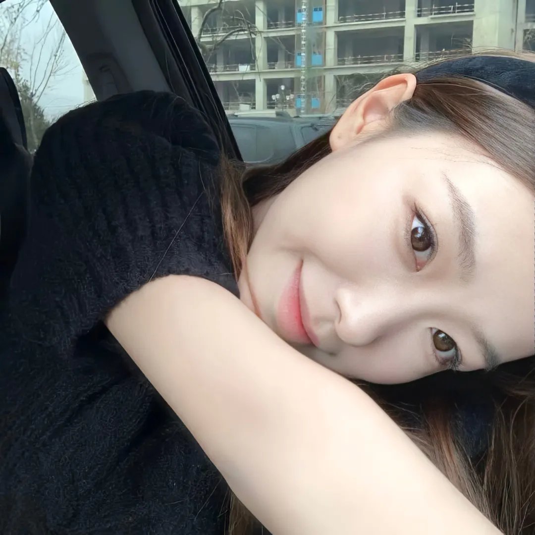 在他的阴影下 海报